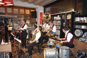 Album photo du concert Jazz@Table LES DEROUTES DU PISTON au Café de France de Ste Maxime